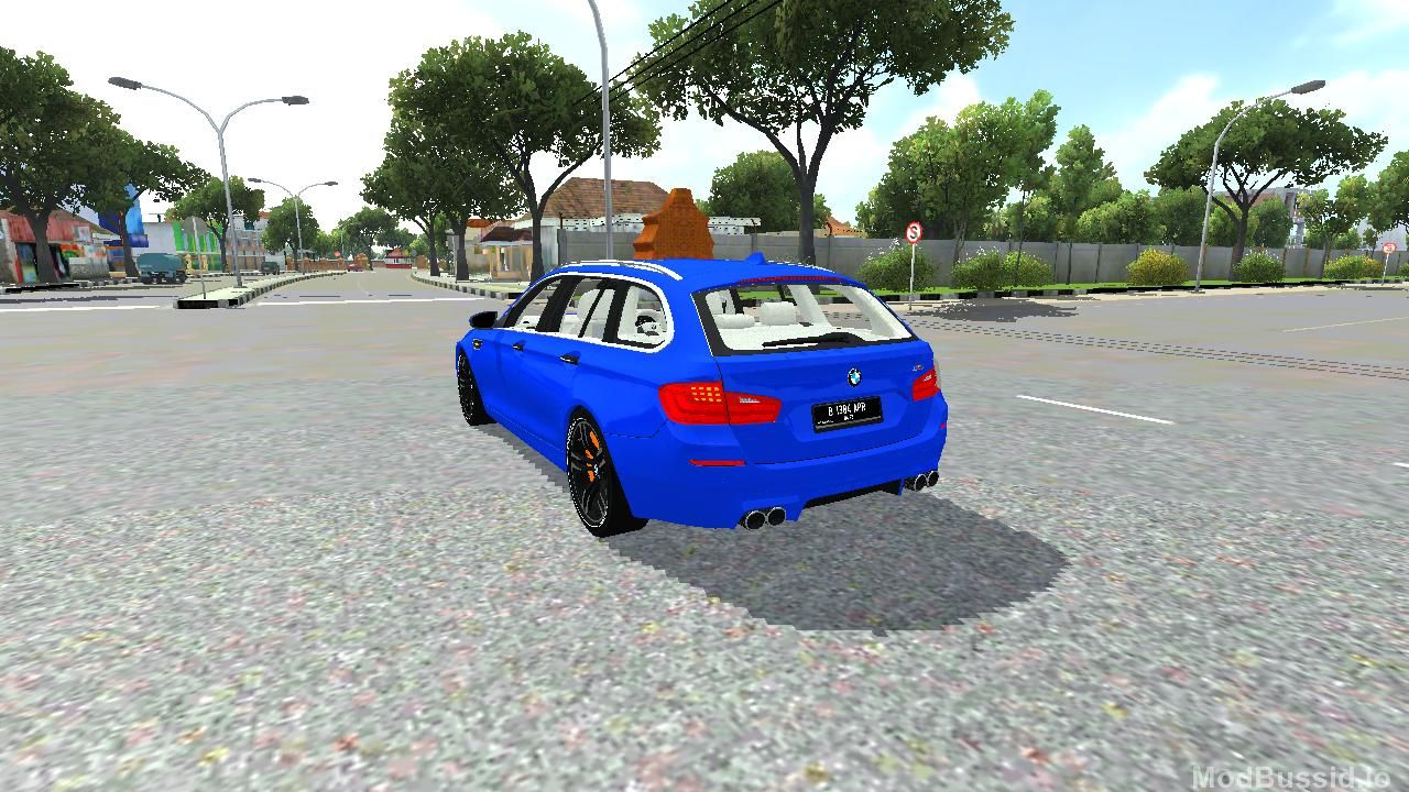 Photo of BMW M5 7