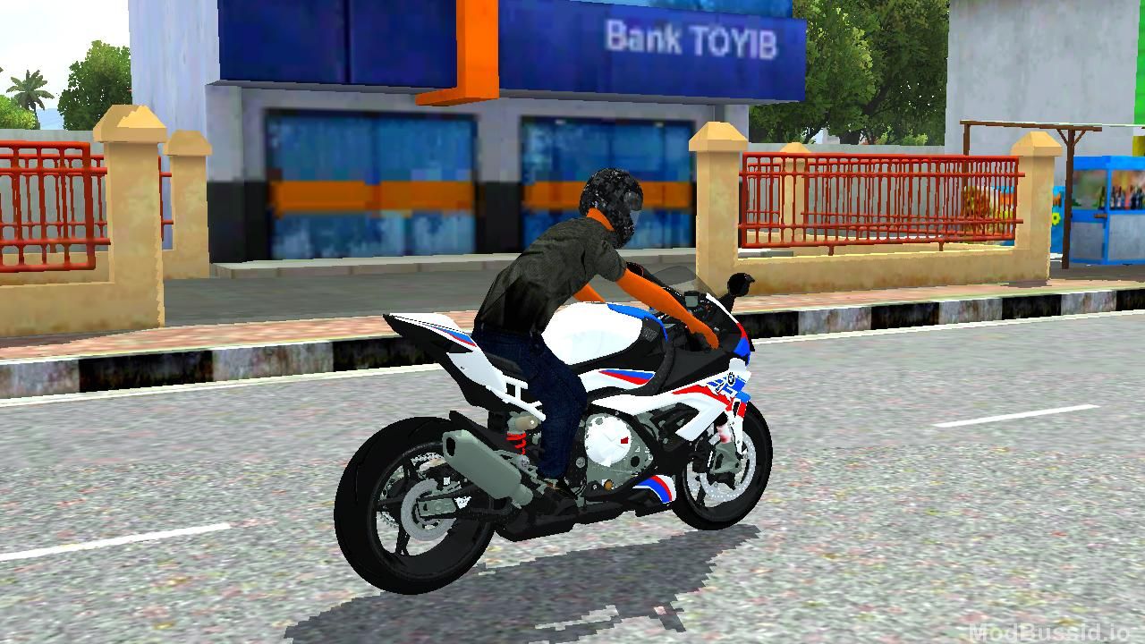 Photo of BMW S1000R 4