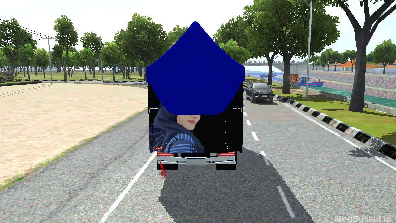 Photo of CANTER PUBLIC FIGURE BUDESIGN 7