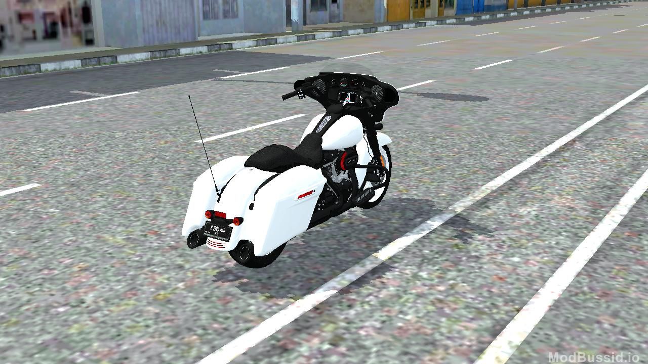 Photo of Harley Davidson FLHXS 3