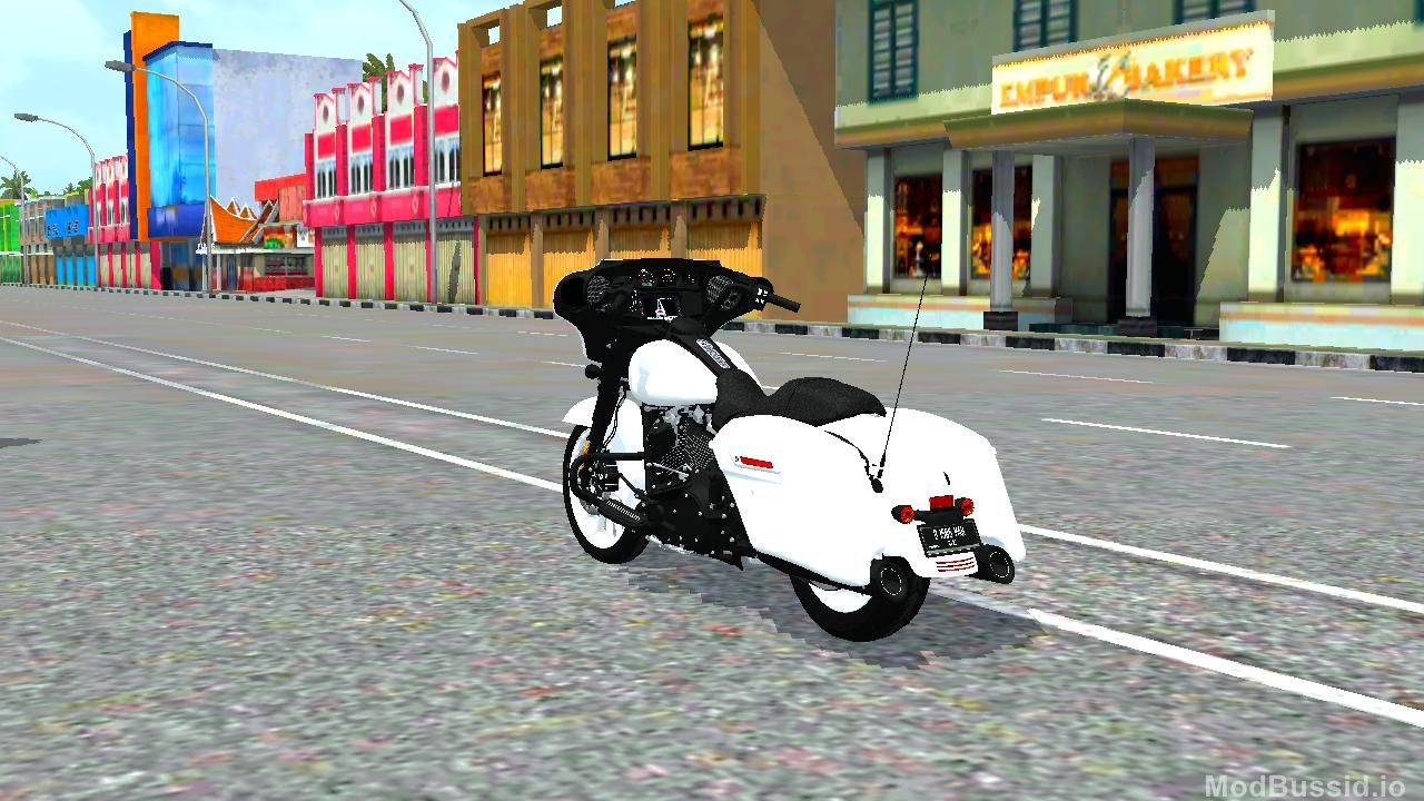 Photo of Harley Davidson FLHXS 4