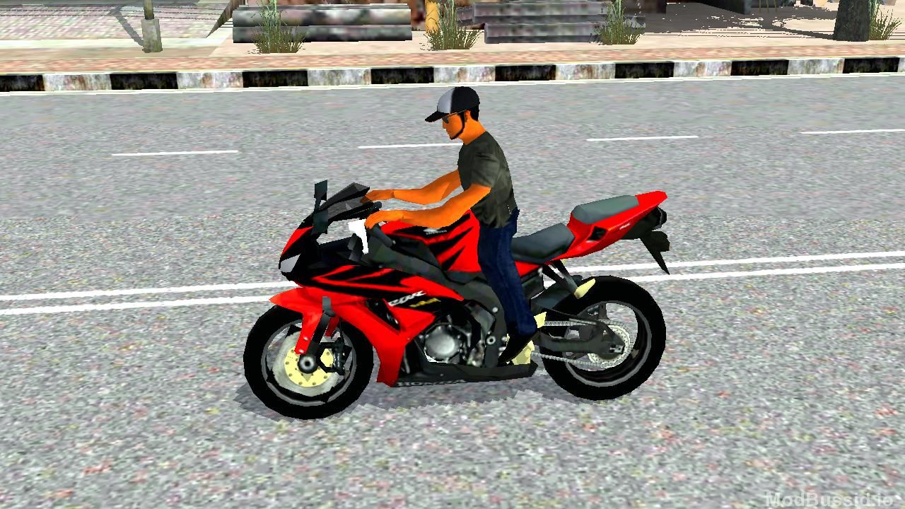 Photo of Honda CBR 600RR 4