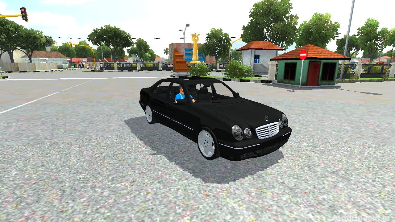 Photo of Mercedes-Benz E55 AMG 2