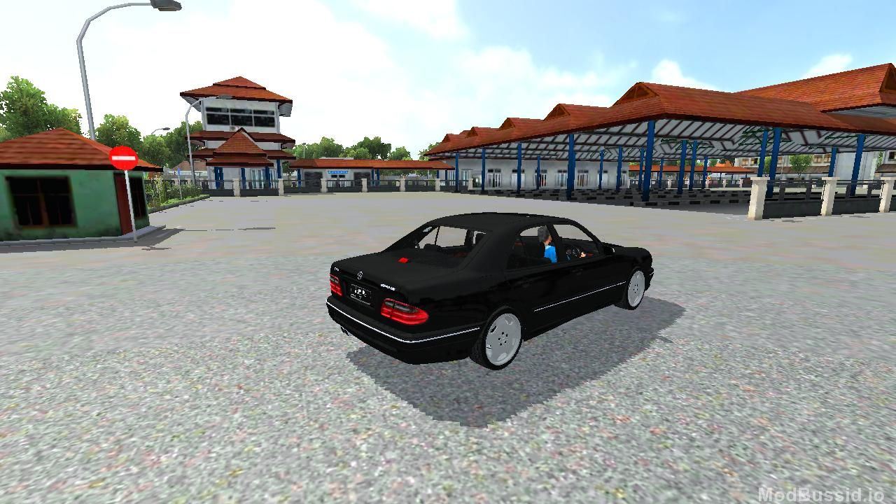 Photo of Mercedes-Benz E55 AMG 5