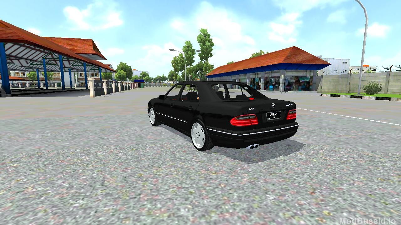 Photo of Mercedes-Benz E55 AMG 4