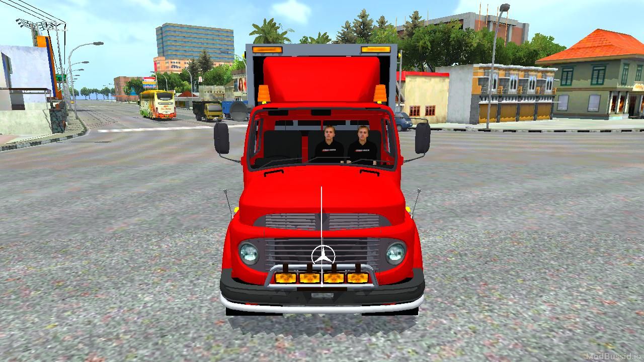 Photo of Mercedes-Benz Truck 1