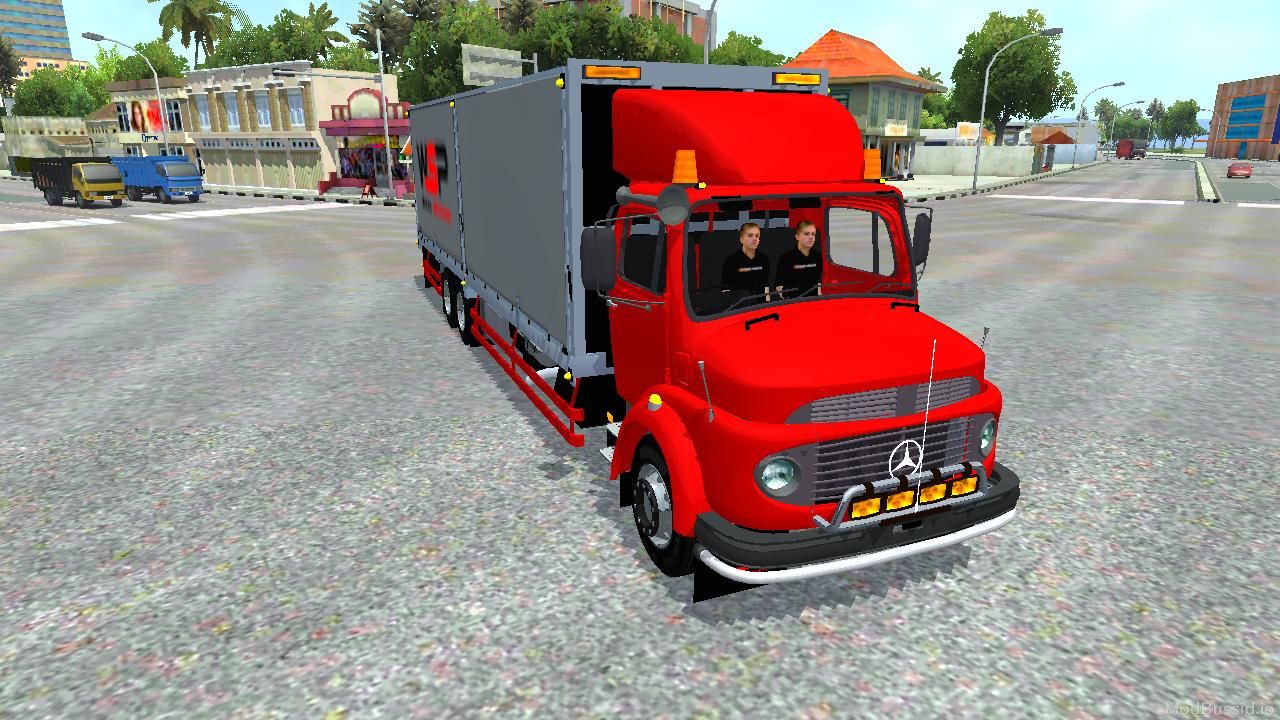 Photo of Mercedes-Benz Truck 2