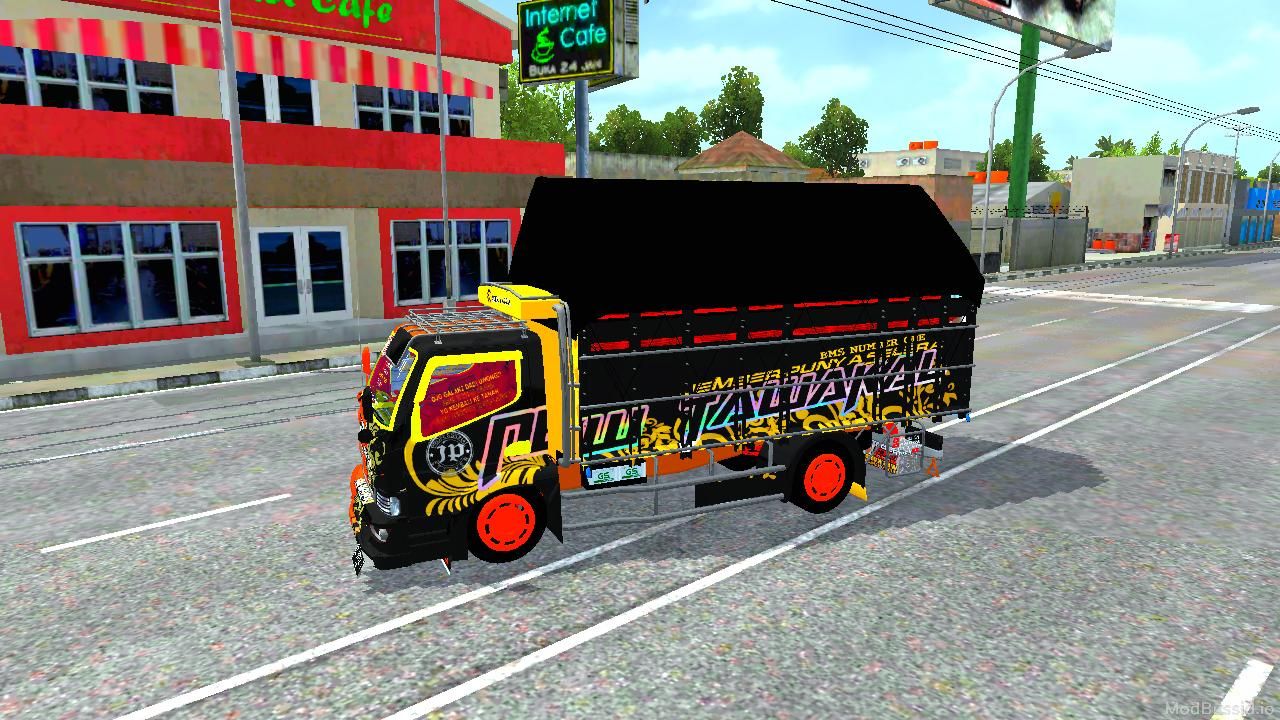 Photo of Mitsubishi Fuso New Tawakal 4