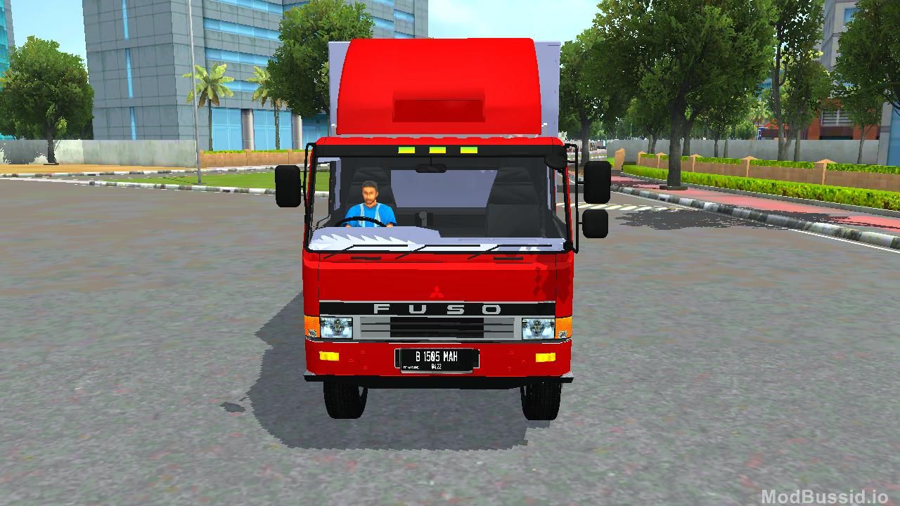 Photo of Mitsubishi Fuso Tronton 1