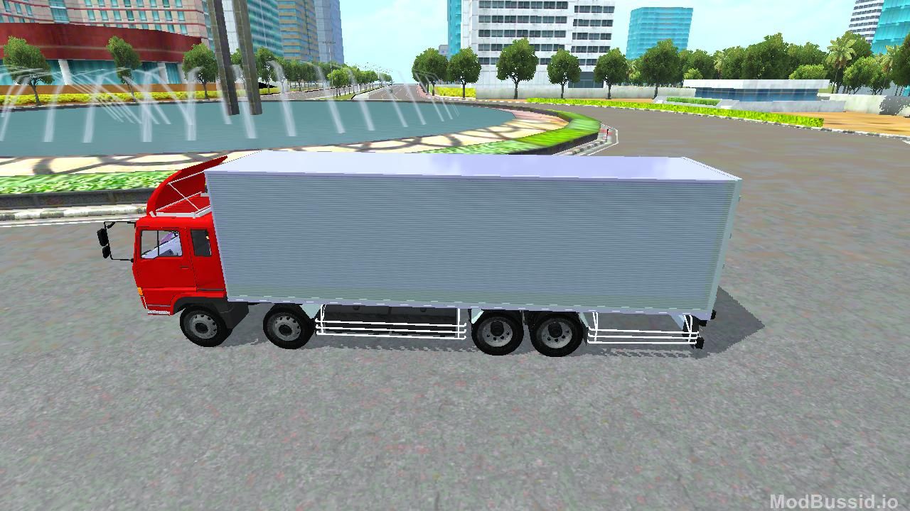 Photo of Mitsubishi Fuso Tronton 4