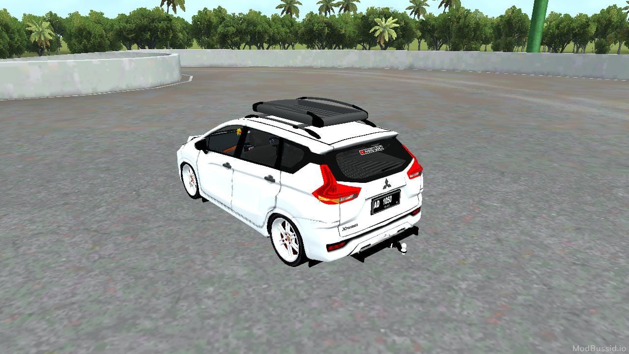Photo of Mitsubishi Xpander 5