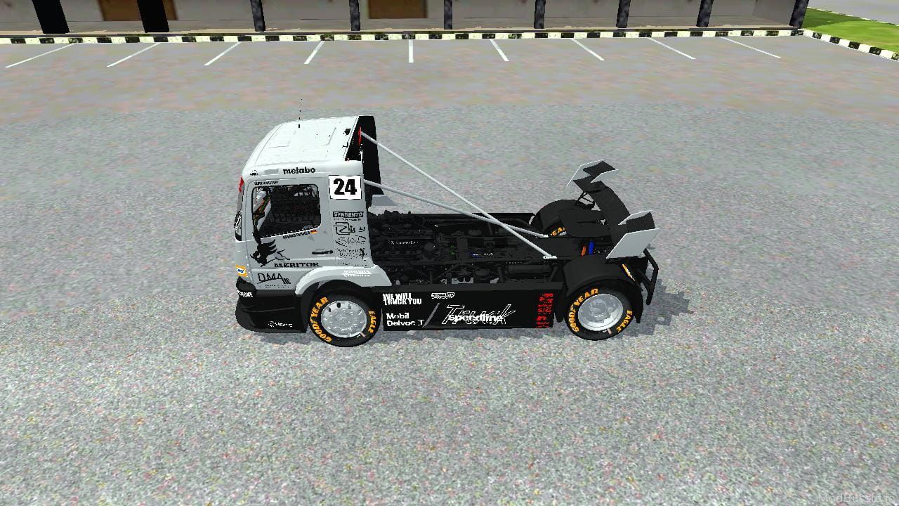 Photo of 2025 Mercedes Benz Racing Truk 4