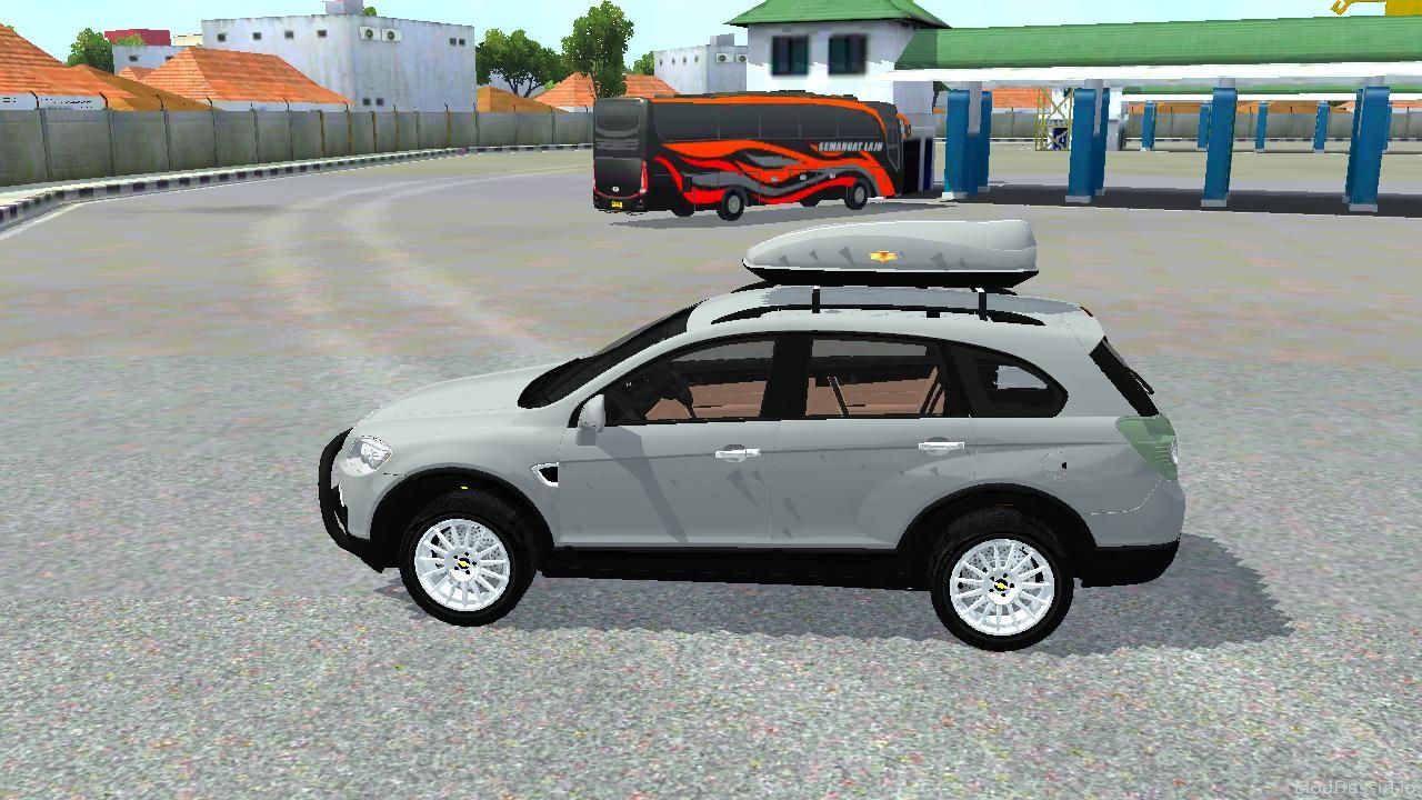 Photo of Chevrolet Captiva With Roofbox 3