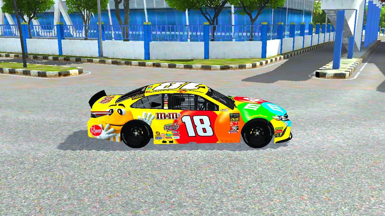 Photo of Toyota Nascar Camry 5