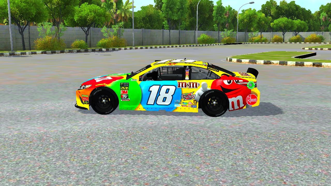 Photo of Toyota Nascar Camry 4