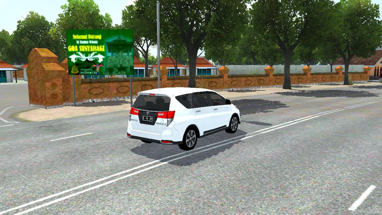 Photo of Toyota Innova Venturer 5