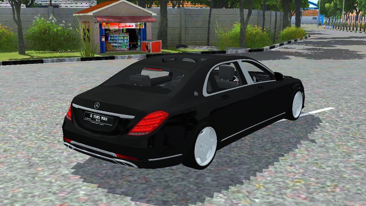 Photo of Mercedes-Benz Mayback S560 4
