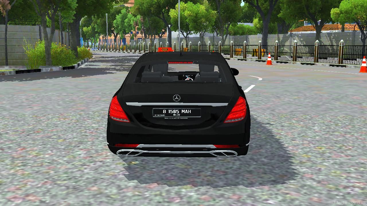 Photo of Mercedes-Benz Mayback S560 5