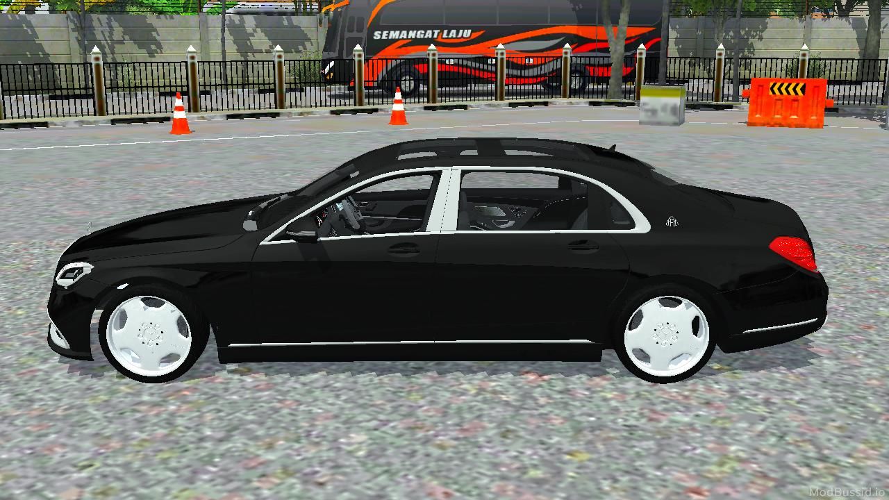 Photo of Mercedes-Benz Mayback S560 7
