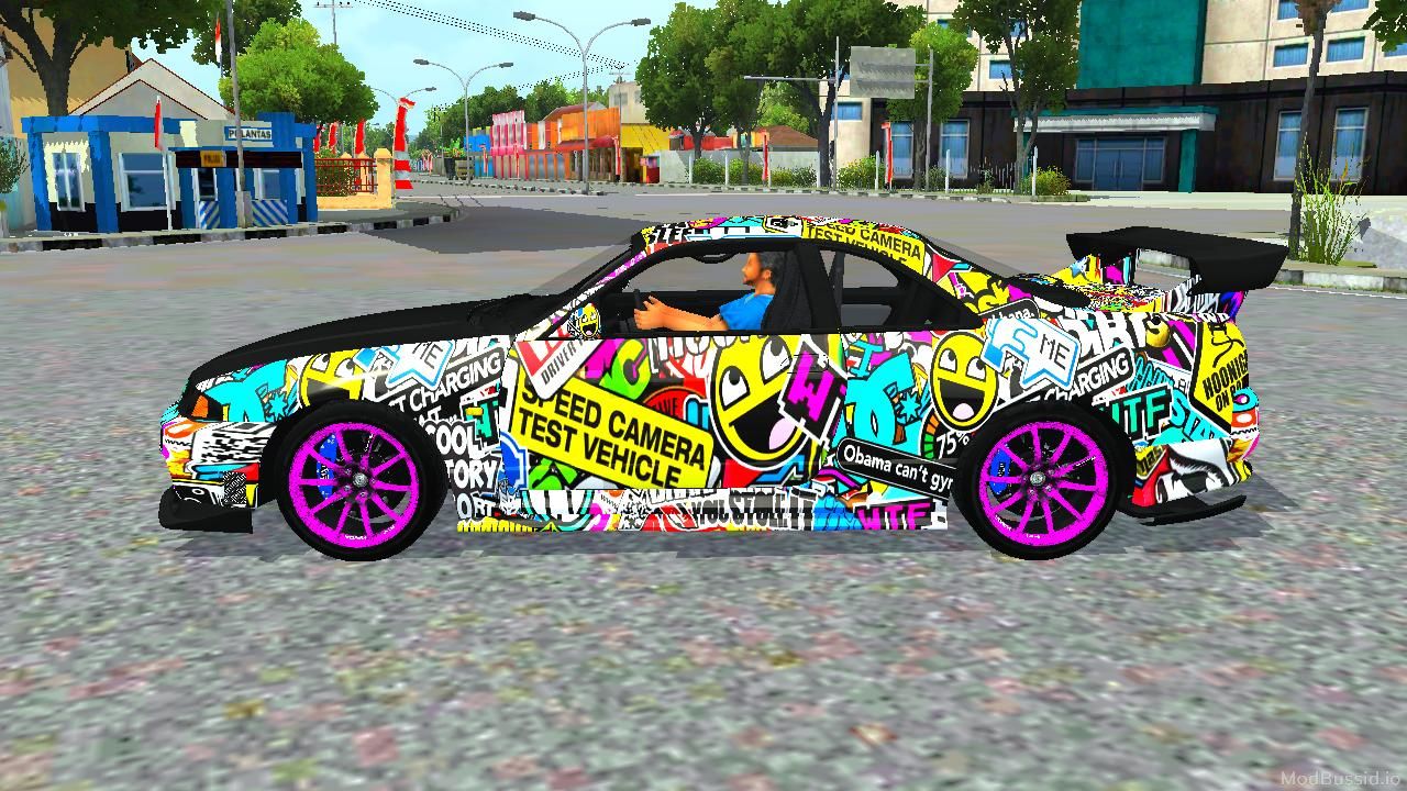Photo of Nissan Skyline GTR Sticker Bomb 7