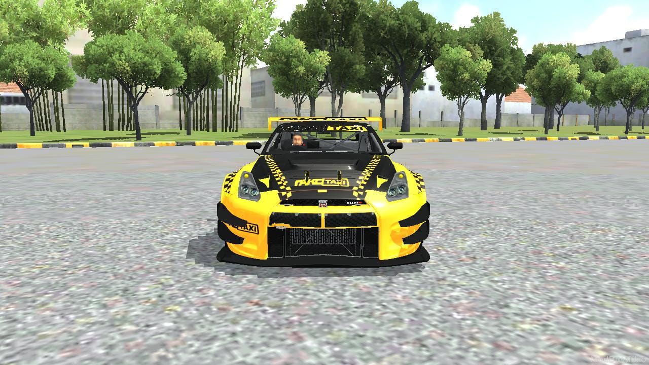 Photo of Nissan GT-R Fake Taxi 1