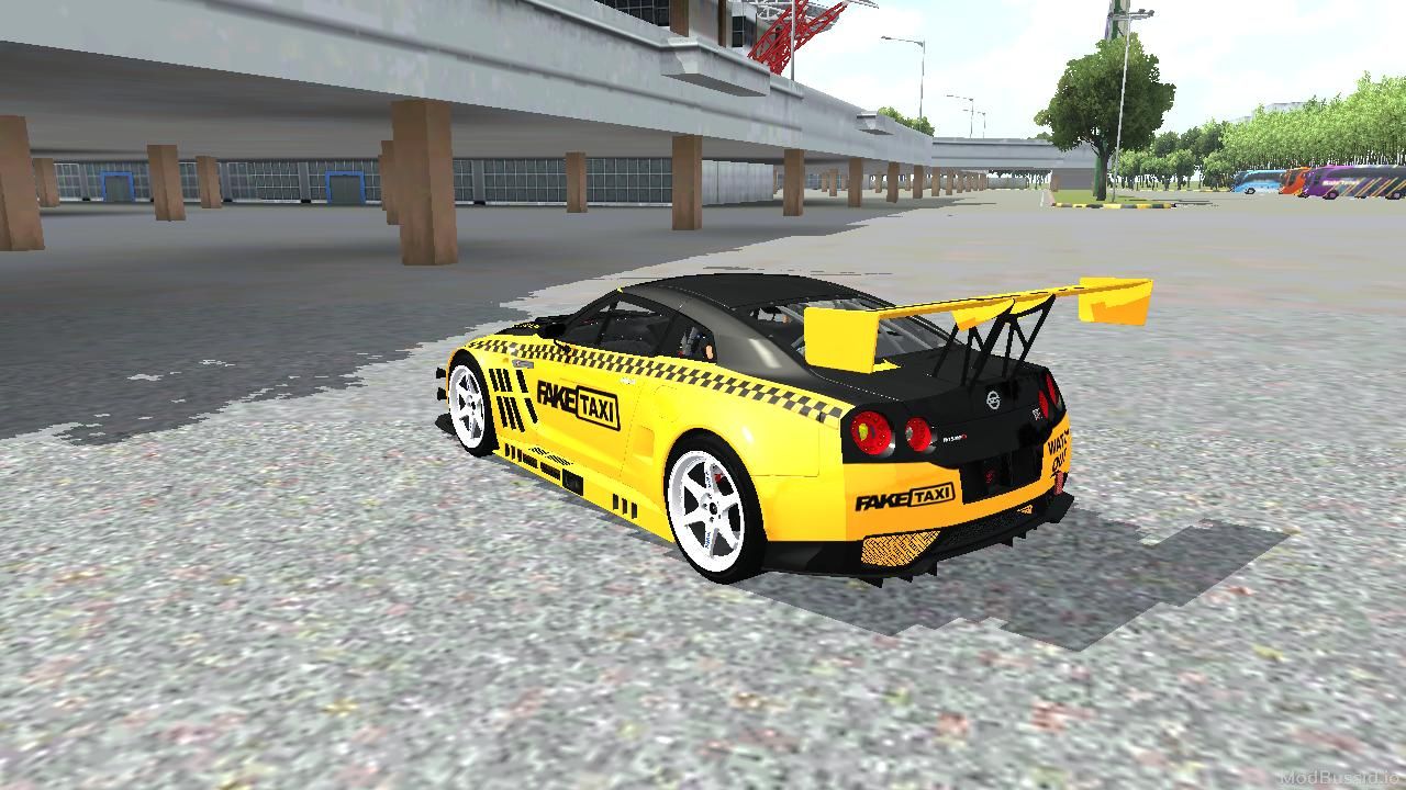 Photo of Nissan GT-R Fake Taxi 6