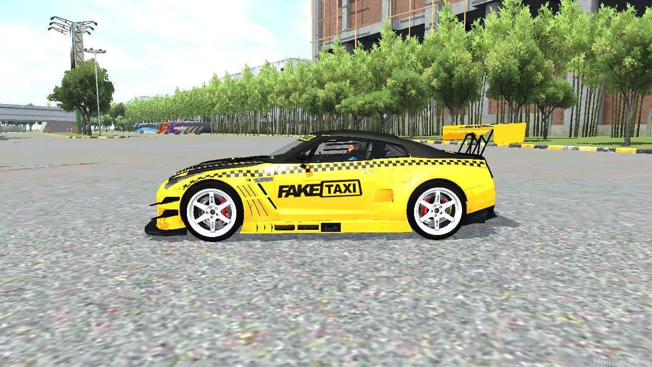 Photo of Nissan GT-R Fake Taxi 7