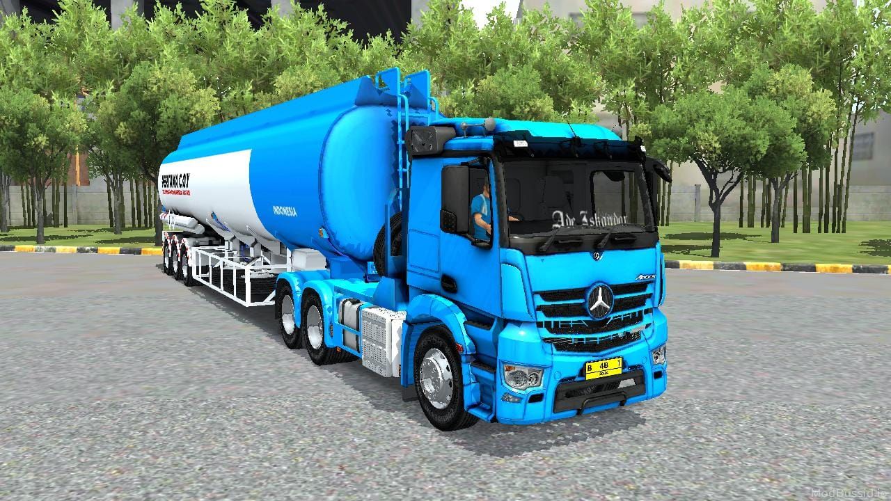 Photo of MERCY AROCS TRAILER TANGKI 2