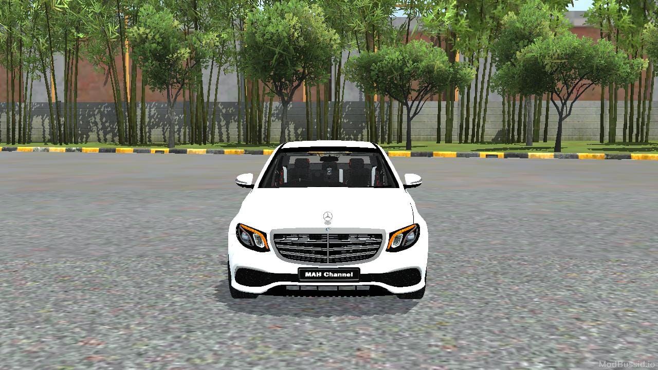 Photo of Mercedes-Benz E-Class 1