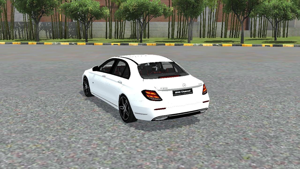 Photo of Mercedes-Benz E-Class 6