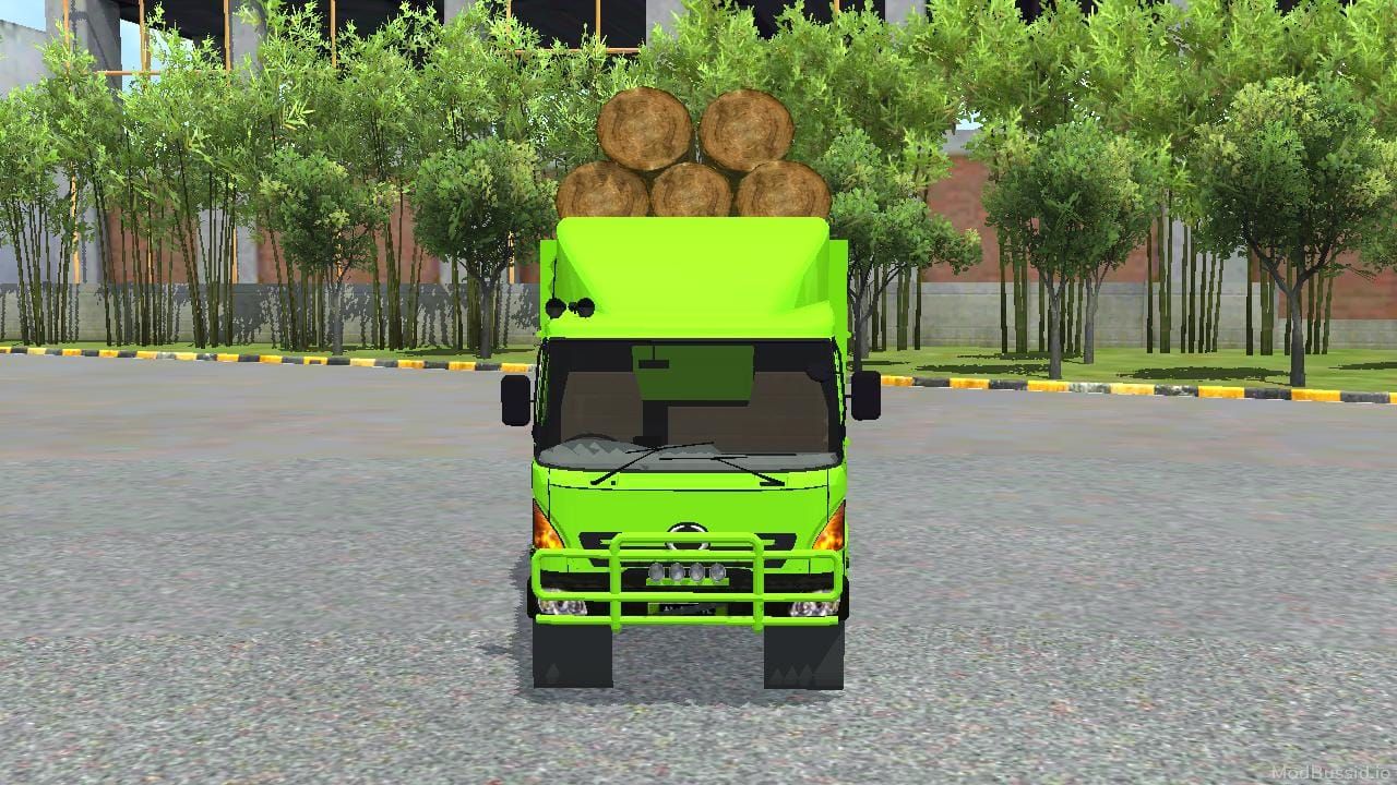 Photo of Truck Hino Lohan Muatan Kayu 1