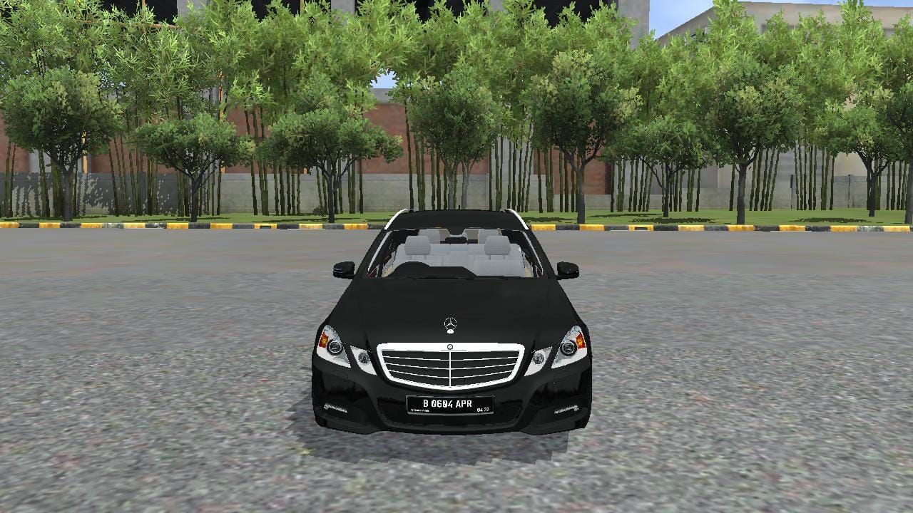 Photo of Mercedes-Benz E300 Estate 1