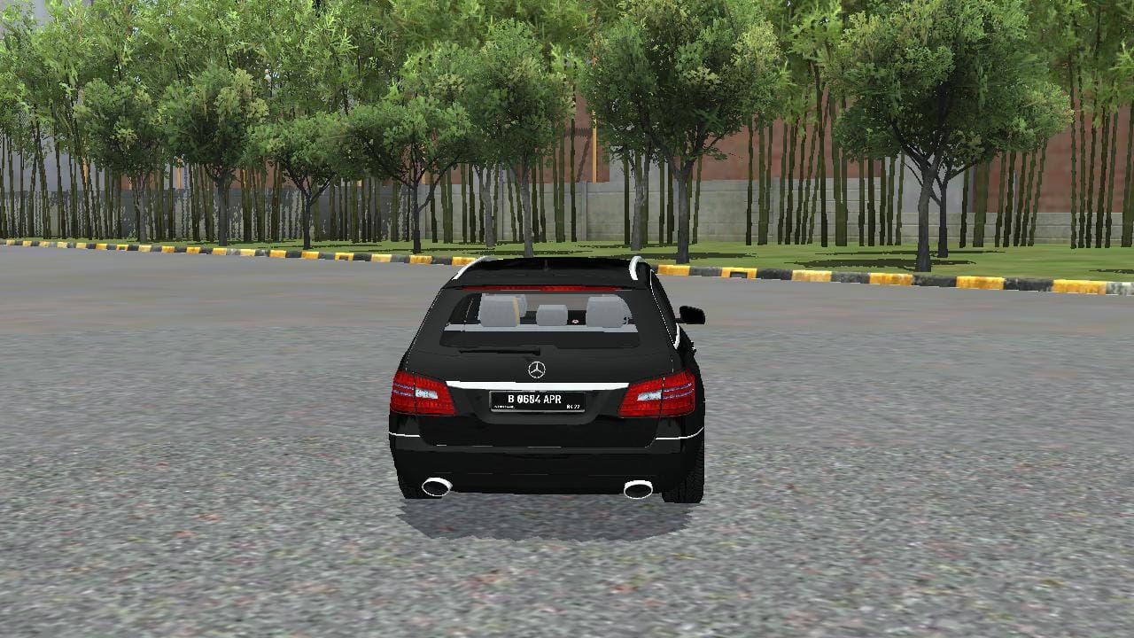 Photo of Mercedes-Benz E300 Estate 5