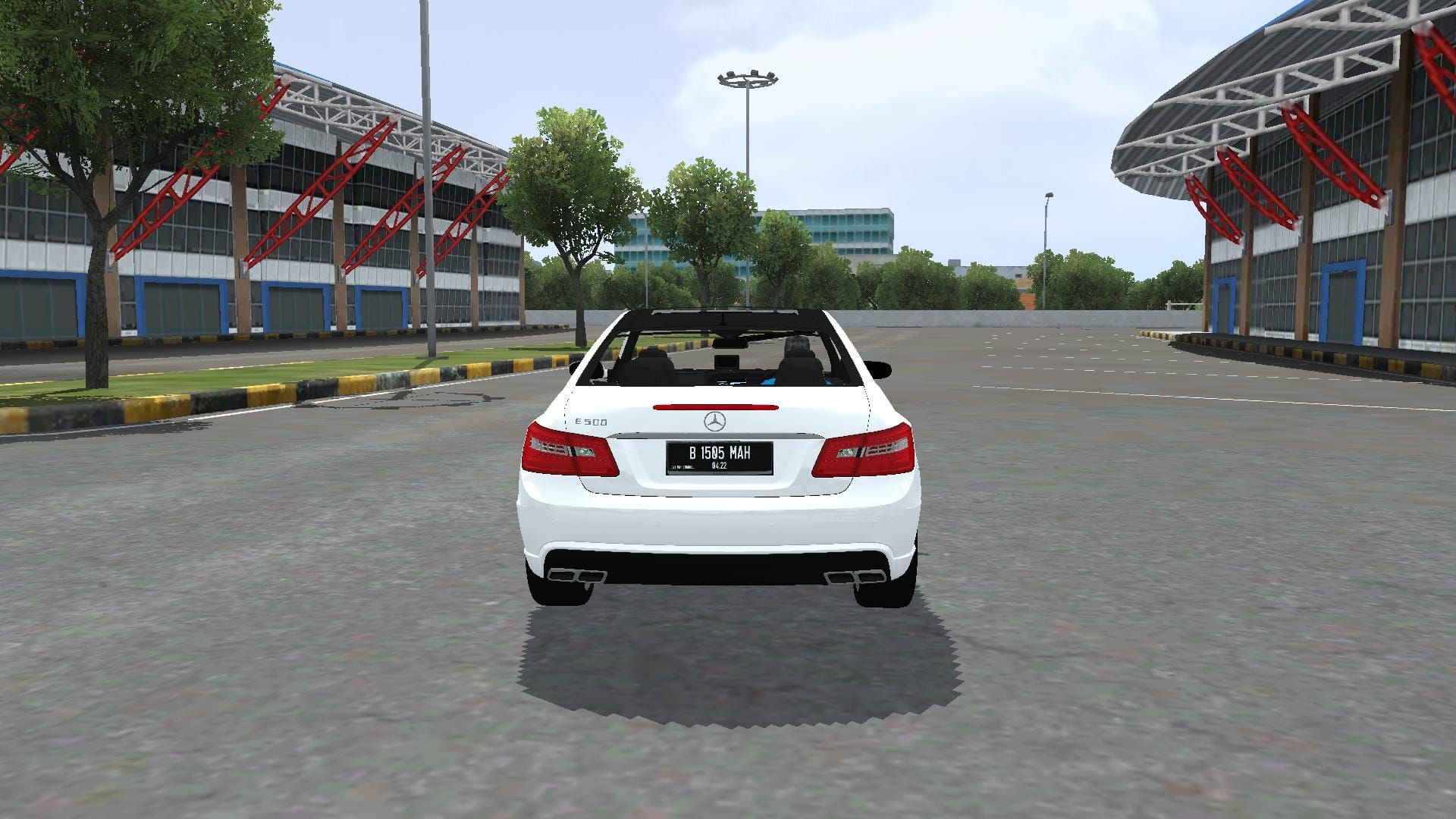 Photo of Mercedes Benz E500 5