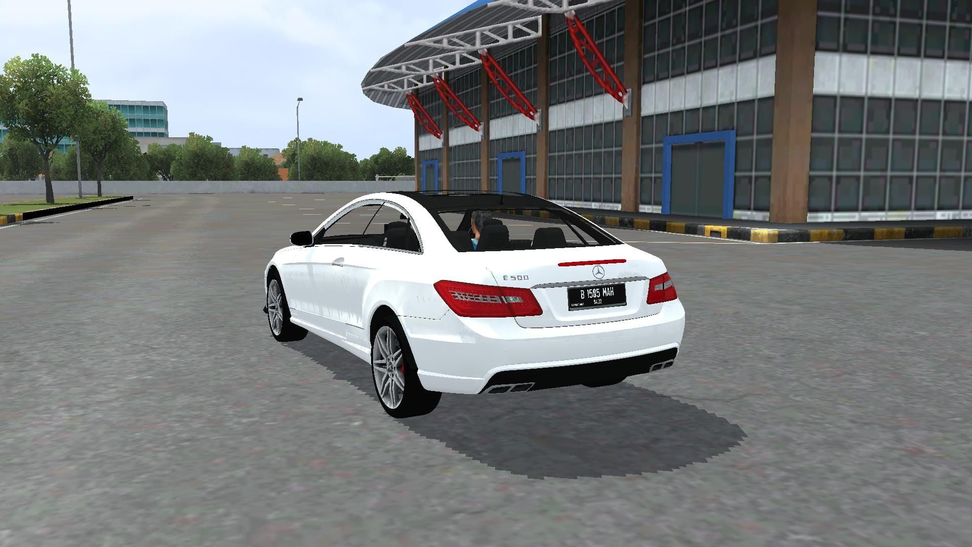 Photo of Mercedes Benz E500 6