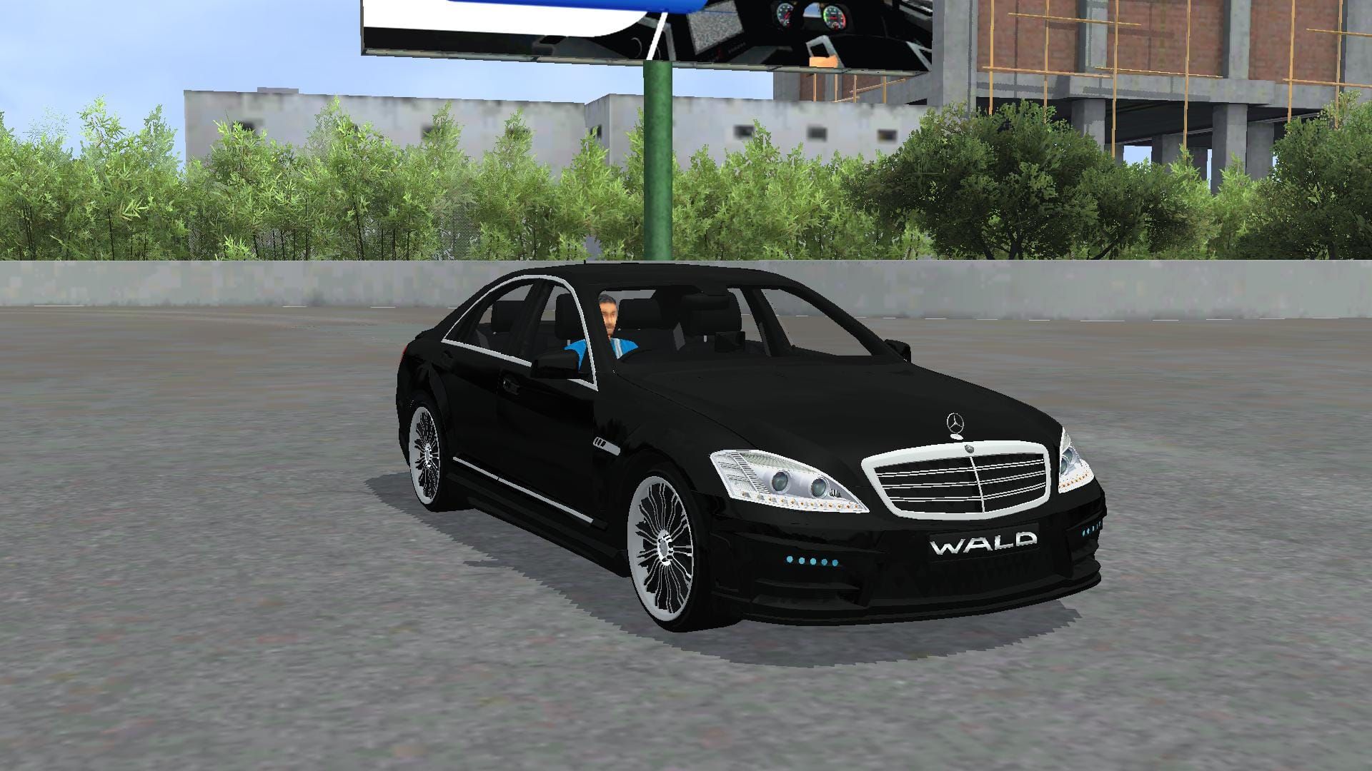 Photo of Mercedes Benz W221 WALD 2