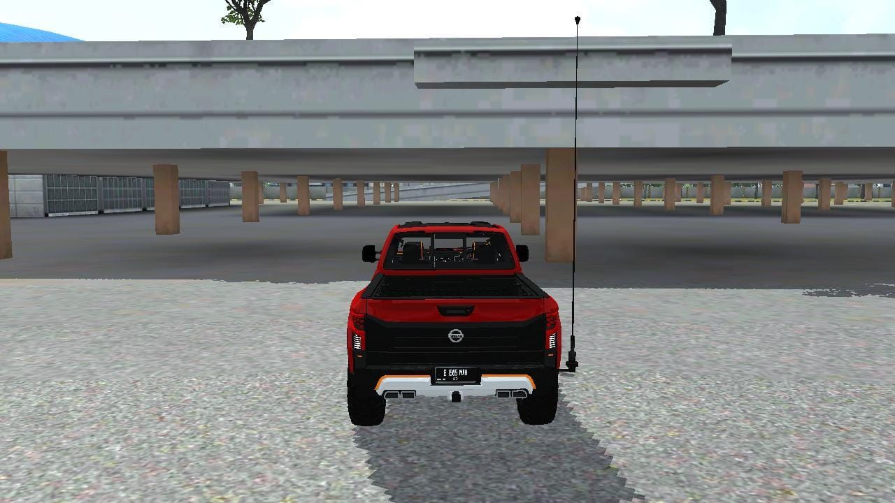 Photo of Nissan Titan Warior 5