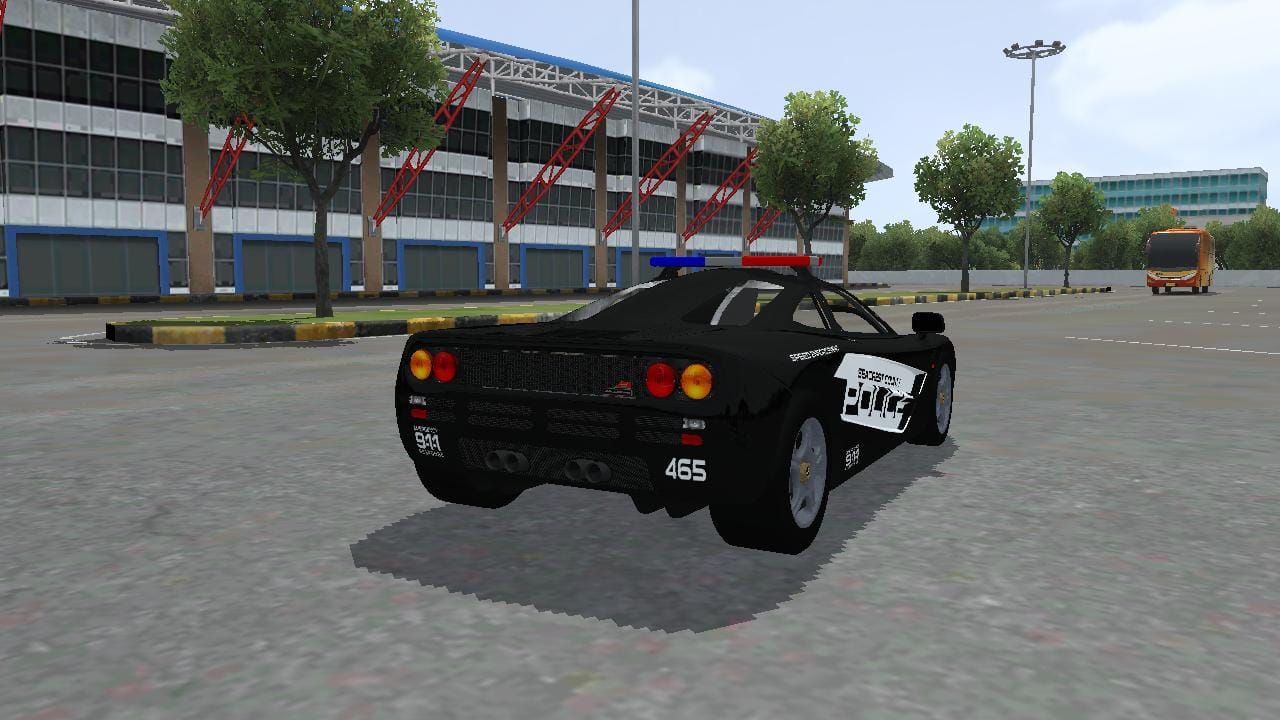 Photo of Mc Laren F1 Police 4