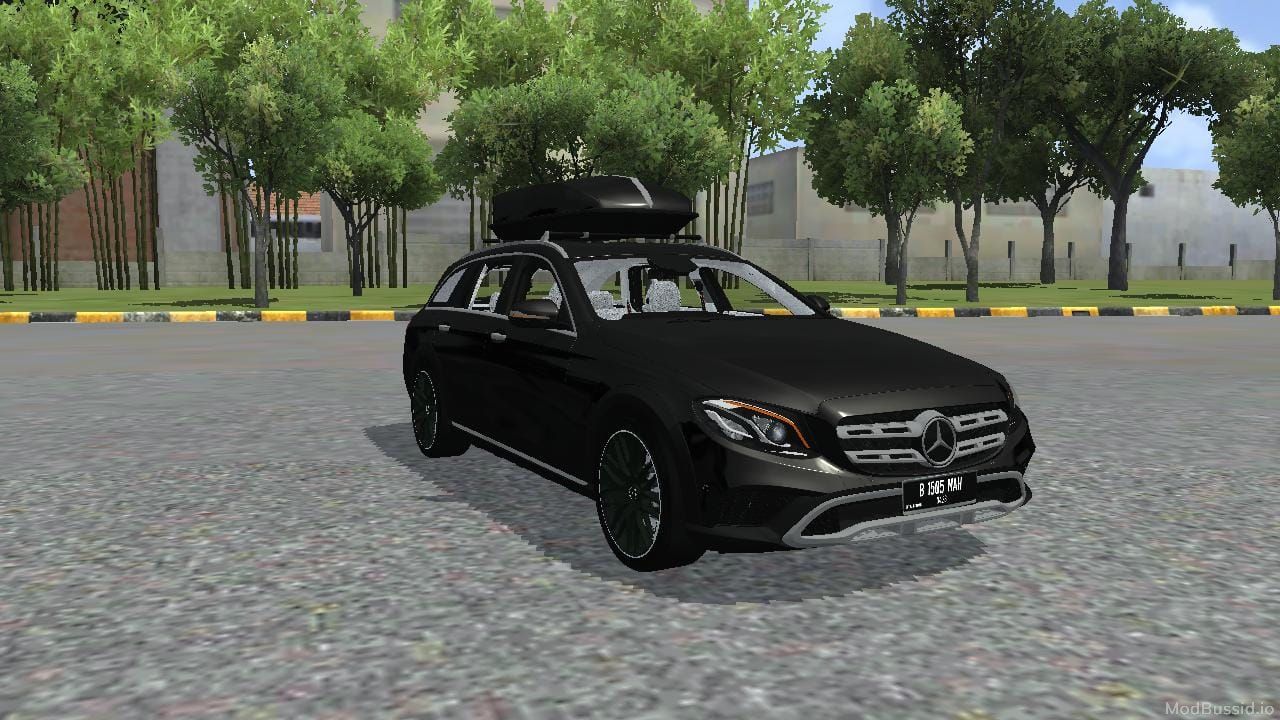 Photo of Mercedes BenZ E350d 2