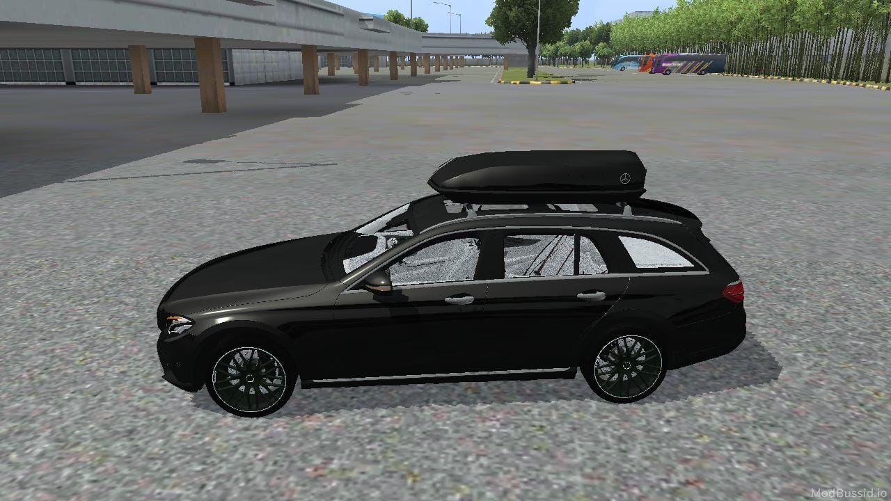 Photo of Mercedes BenZ E350d 7