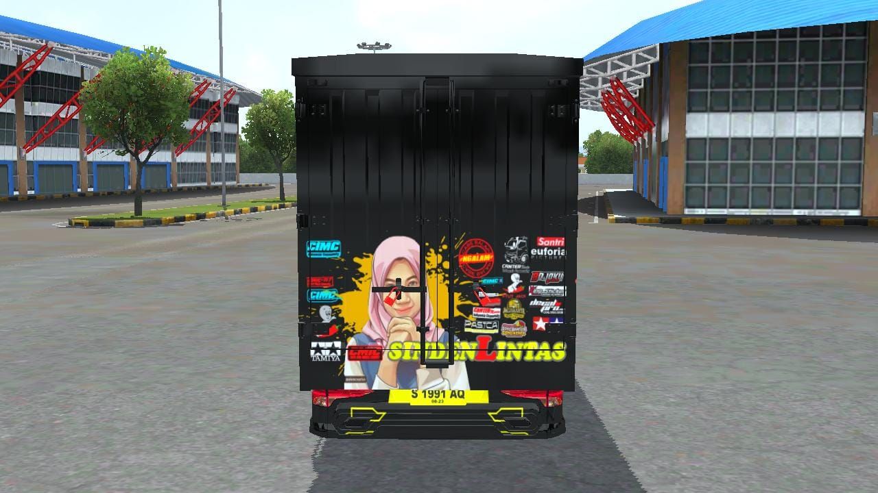 Photo of Mitsubishi Fuso Canter Box 5