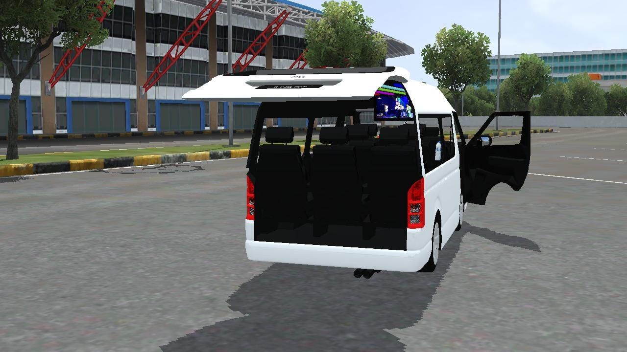 Photo of Toyota HiAce Commuter 9