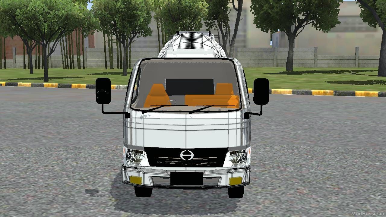 Photo of Hino Dutro Mixer 1