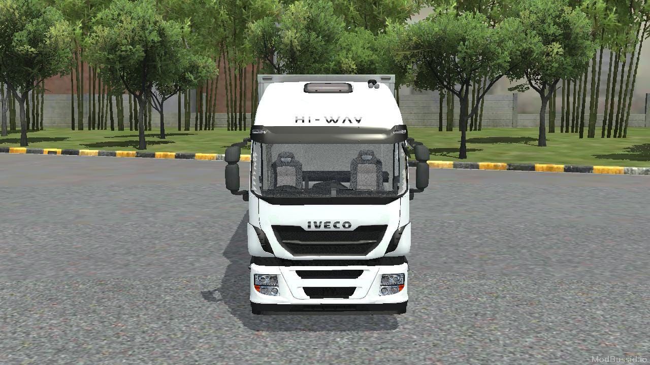 Photo of Iveco Hi-Way 6x2 Cooliner 1