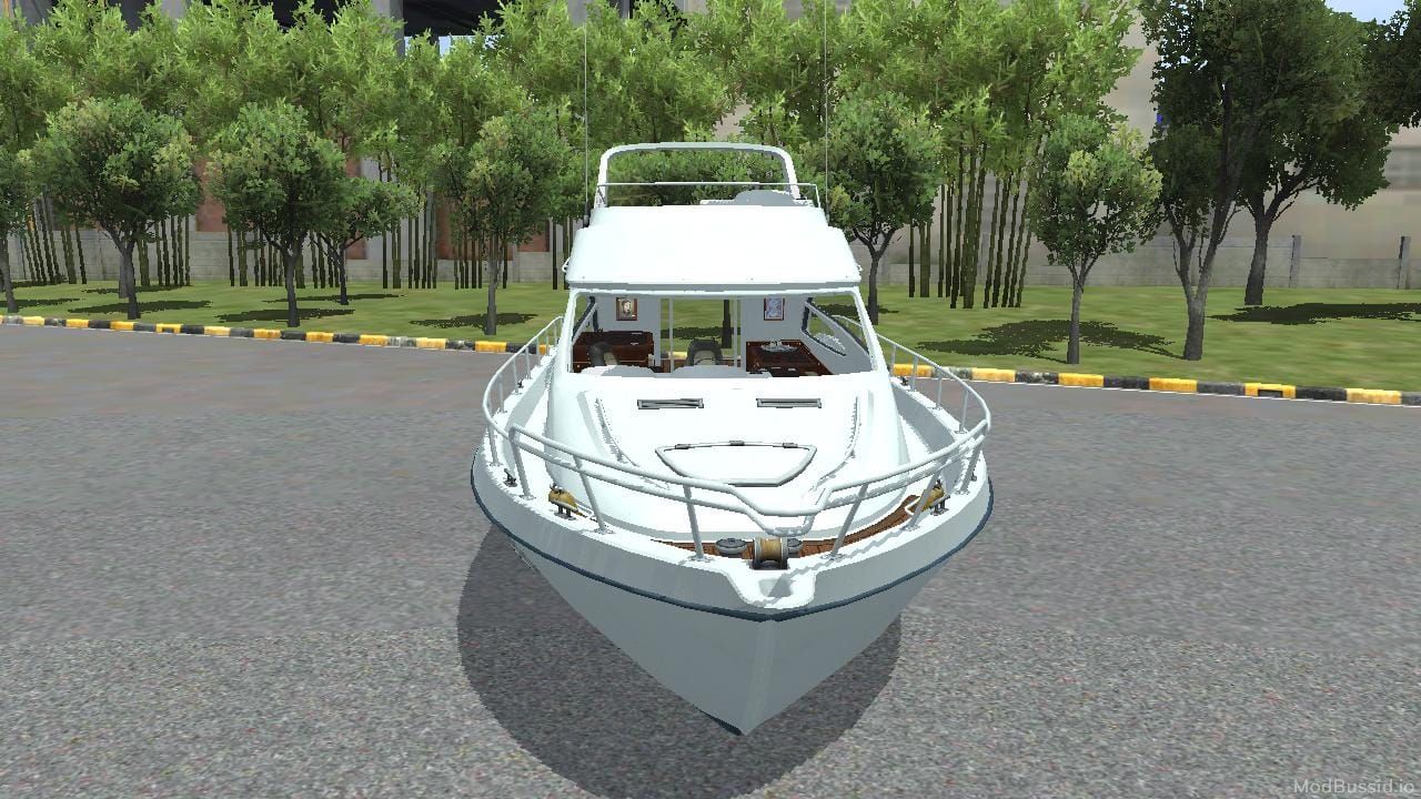 Photo of Yach Deluxe 1