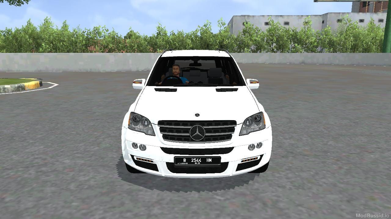 Photo of Mercedes Benz ML55 1