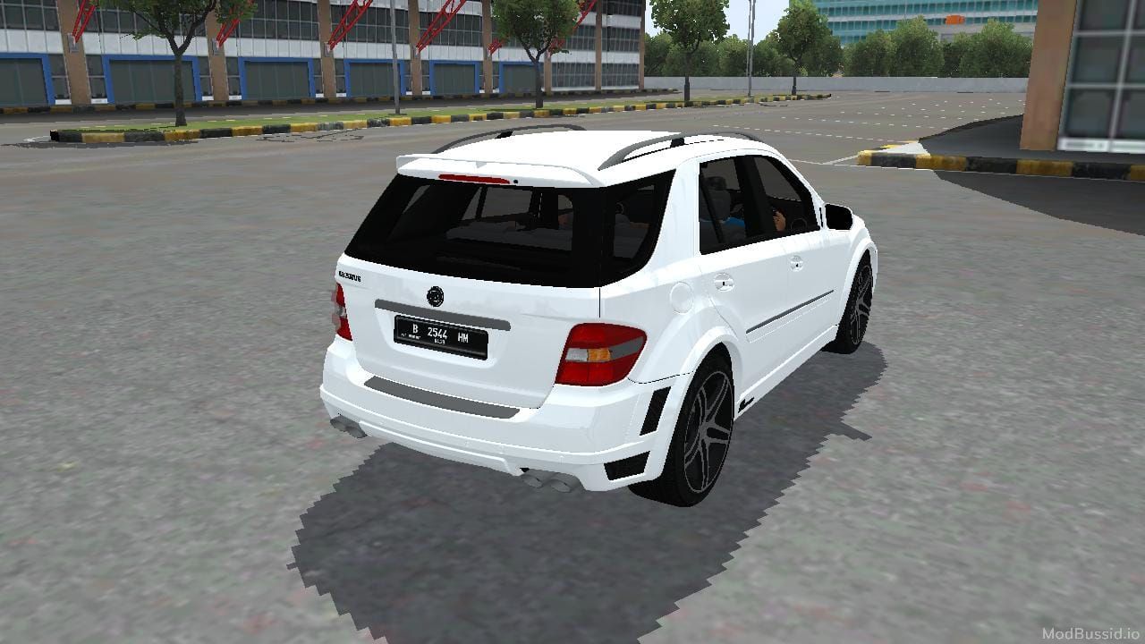 Photo of Mercedes Benz ML55 4