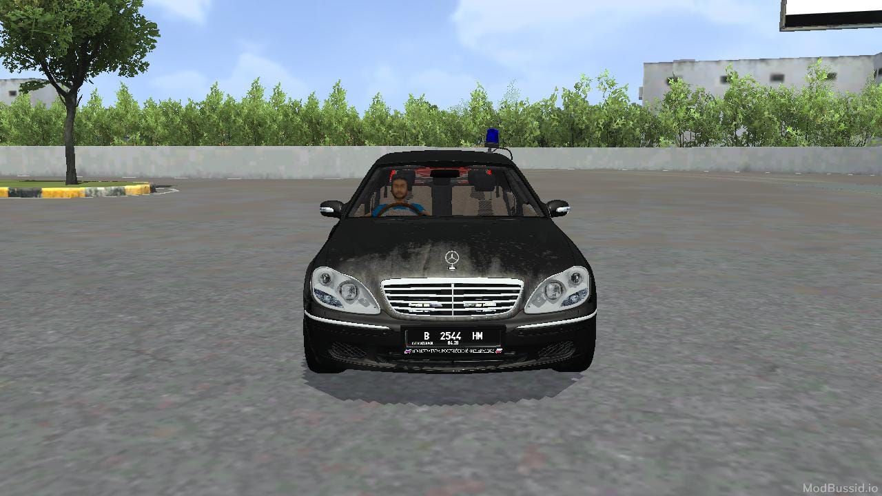 Photo of Mercedes-Benz W222 S400 1