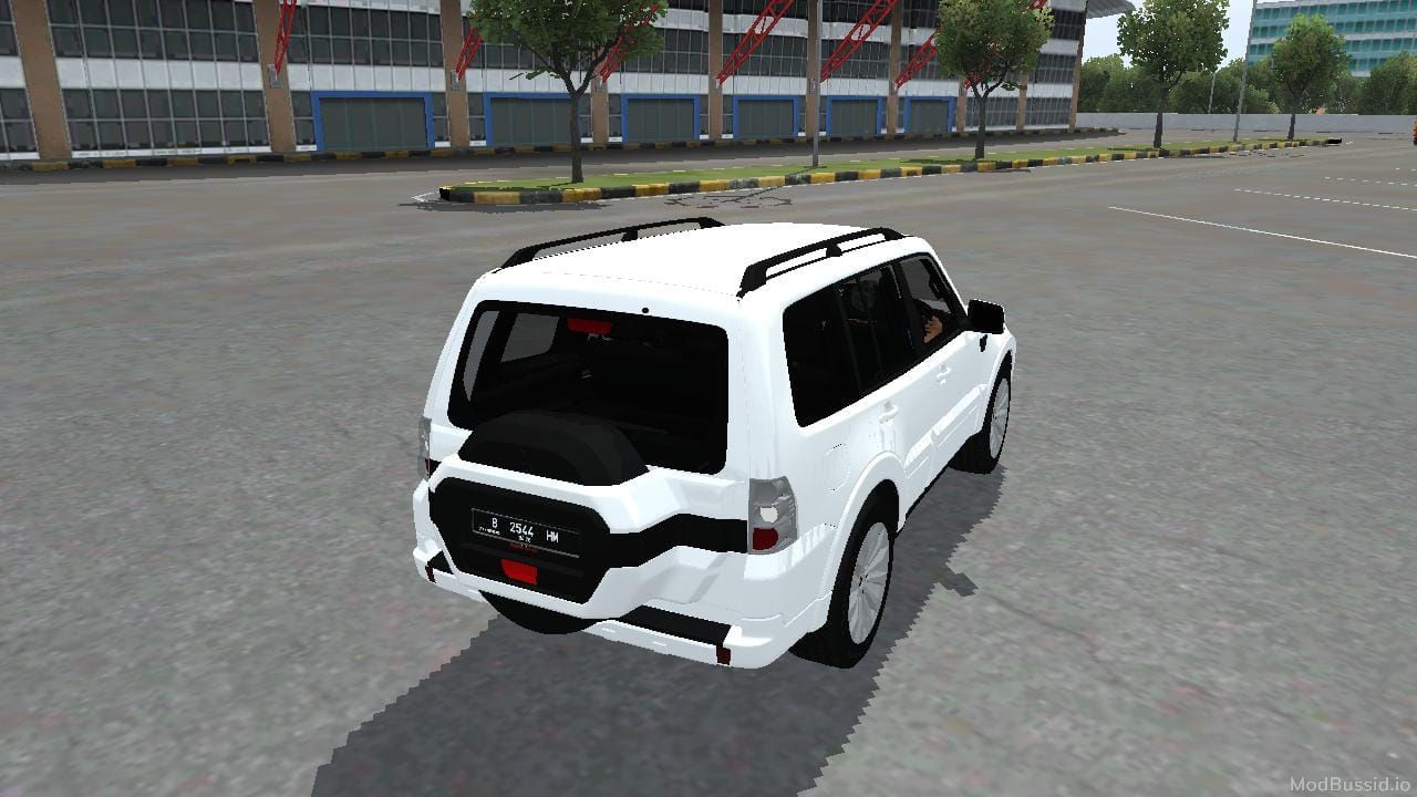 Photo of Mitsubishi Pajero IV 2015 Elegant Bodykit 4