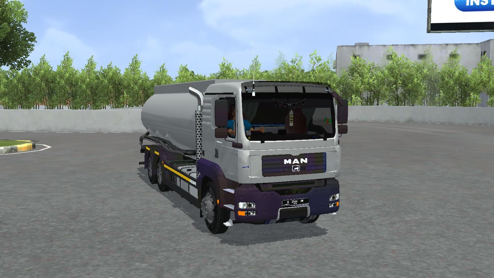 Photo of MAN TGA Fuel Tanker 2
